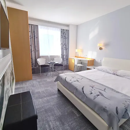 Mycontinental Gara De Nord Готель