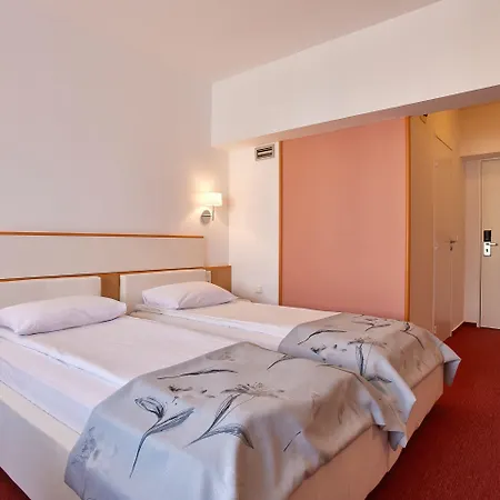 Готель Mycontinental Gara De Nord Бухарест